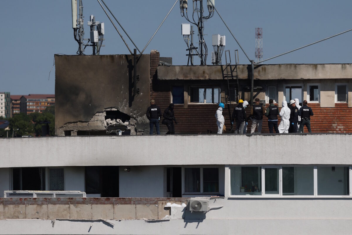 Οι ζημιές που προκάλεσε ρωσικό drone σε ρουμανική πολυκατοικία