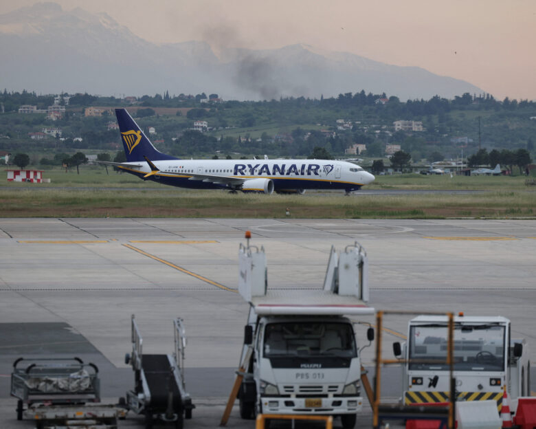 Αεροσκάφος της Ryanair στο αεροδρόμιο Μακεδονίας στη Θεσσαλονίκη