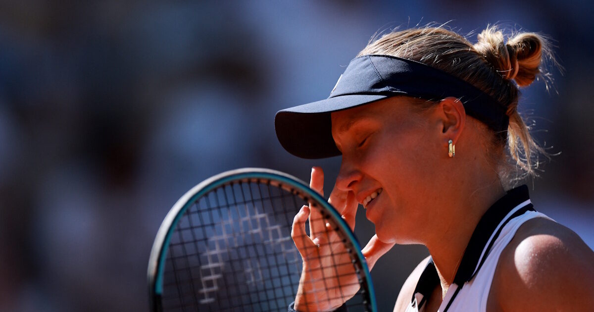 Roland Garros: Σοκ για την Έλενα Ρiμπάκινα, το Νο 2 στον κόσμο αποκλείστηκε στον 2ο γύρο του Grand Slam