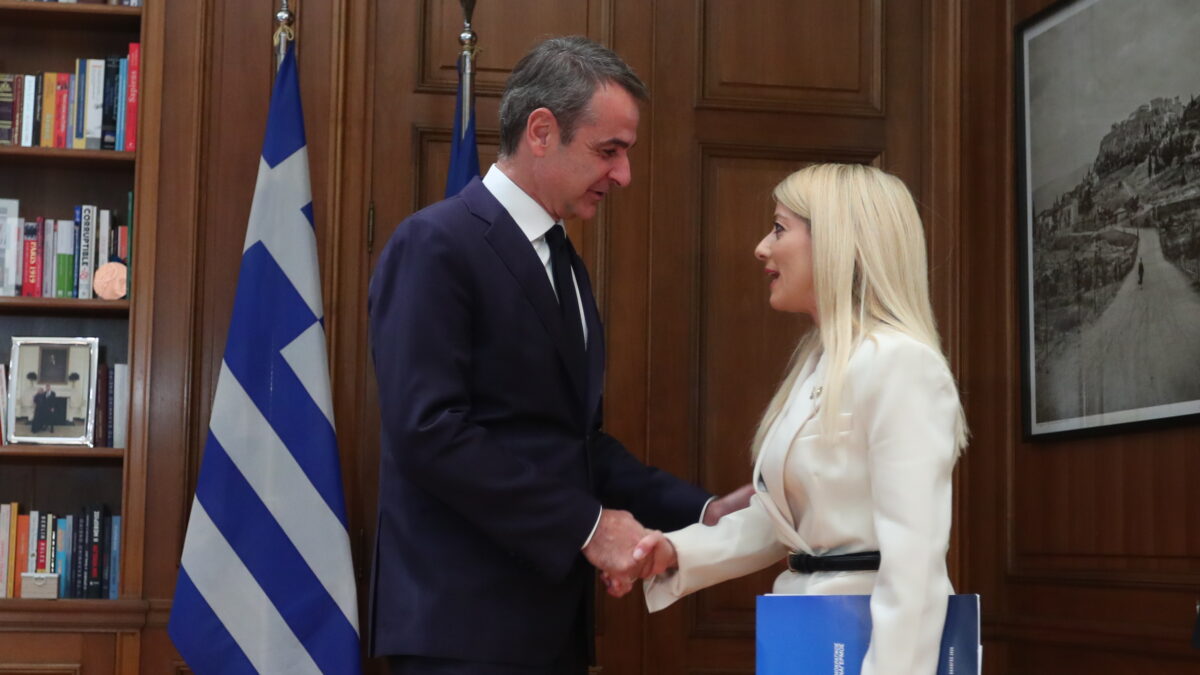 Συνάντηση του Κυριάκου Μητσοτάκη με την Αννίτα Δημητρίου στο Μαξίμου