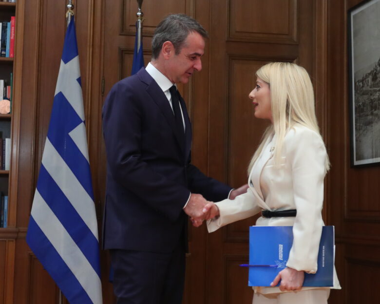Συνάντηση του Κυριάκου Μητσοτάκη με την Αννίτα Δημητρίου στο Μαξίμου