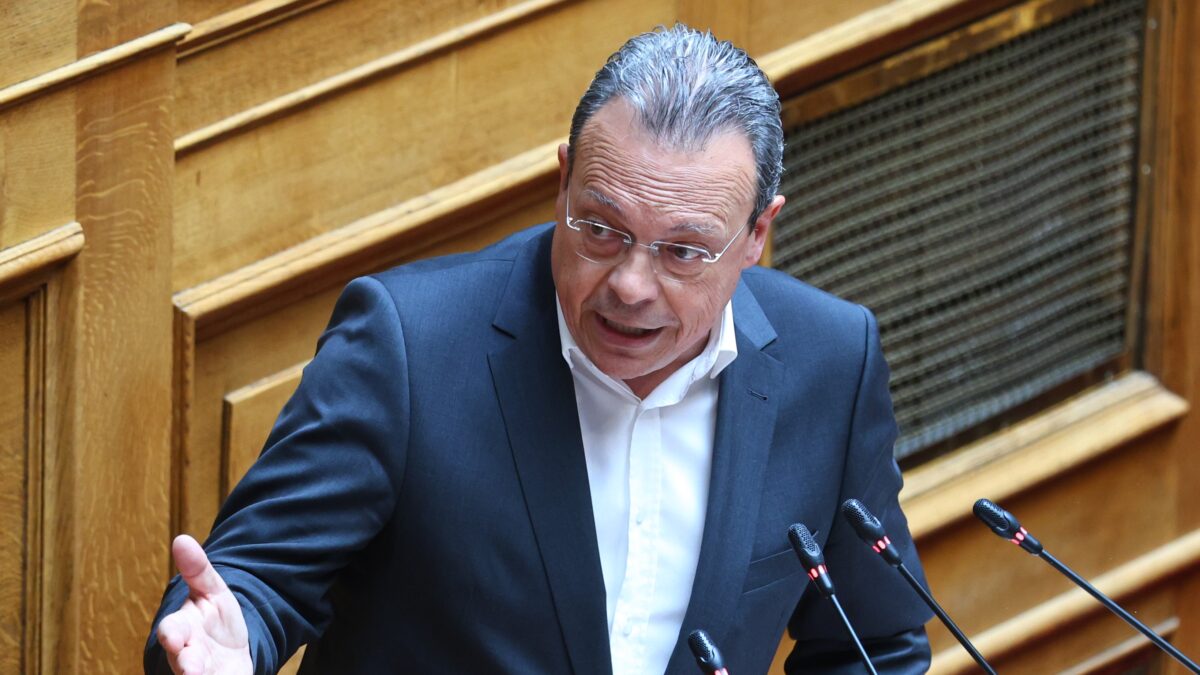 Ο πρόεδρος του ΣΥΡΙΖΑ Σωκράτης Φάμελλος στην Ολομέλεια της Βουλής (Πηγή φωτογραφίας: ΓΙΑΝΝΗΣ ΠΑΝΑΓΟΠΟΥΛΟΣ / EUROKINISSI