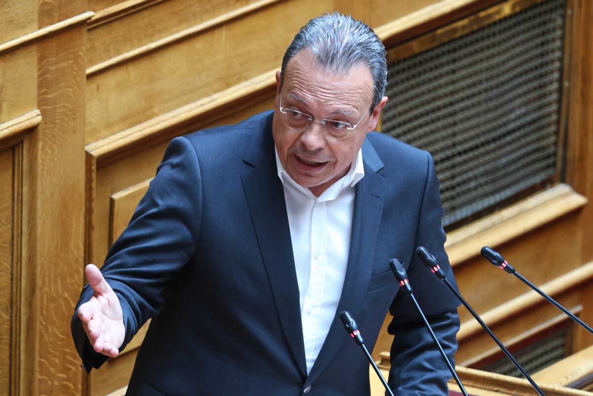 Ο πρόεδρος του ΣΥΡΙΖΑ Σωκράτης Φάμελλος στην Ολομέλεια της Βουλής (Πηγή φωτογραφίας: ΓΙΑΝΝΗΣ ΠΑΝΑΓΟΠΟΥΛΟΣ / EUROKINISSI