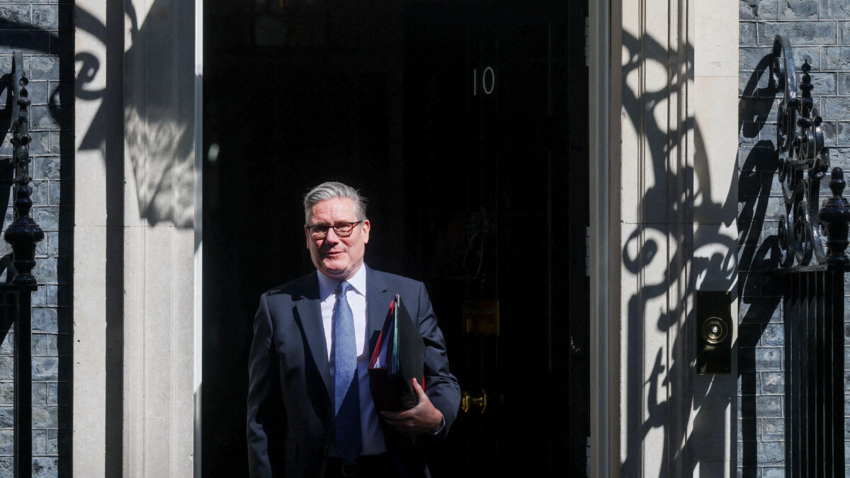 British Prime Minister Keir Starmer walks outside 10 Downing Street after pressure intensified over his handling of the appointment of Peter Mandelson, who failed a security vetting process, as Britain’s ambassador to the U.S., on the day of Prime Minister's Questions at the House of Commons, in London, Britain, April 22, 2026. REUTERS/Hannah McKay TPX IMAGES OF THE DAY