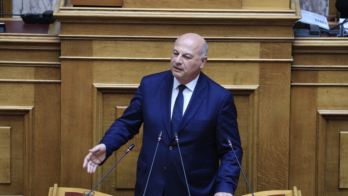 Κώστας Τσιάρας