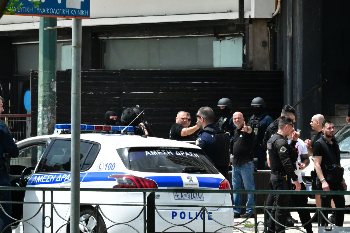 Πυροβολισμοί σε μπαρ στις Τζιτζιφιές