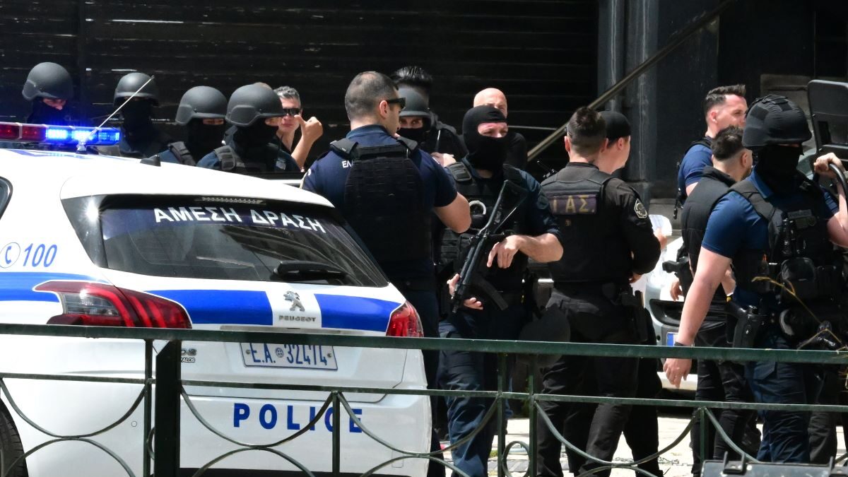 Πυροβολισμοί σε μπαρ στις Τζιτζιφιές