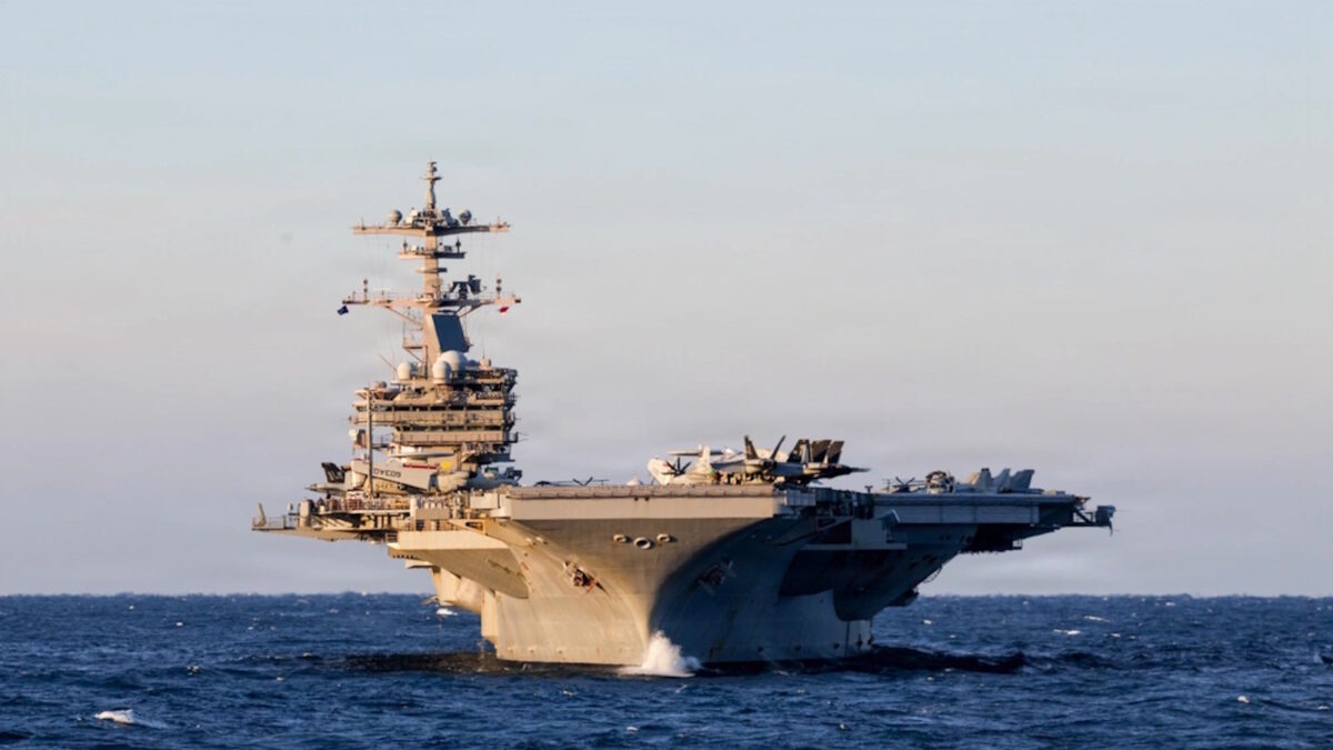 Το αμερικανικό αεροπλανοφόρο USS George H.W. Bush