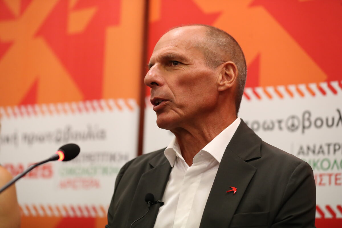 Γιάνης Βαρουφάκης: «Μας είπαν κόψτε συντάξεις για να πληρωθεί το ΔΝΤ» - Αποκαλύψεις για την περίοδο των διαπραγματεύσεων