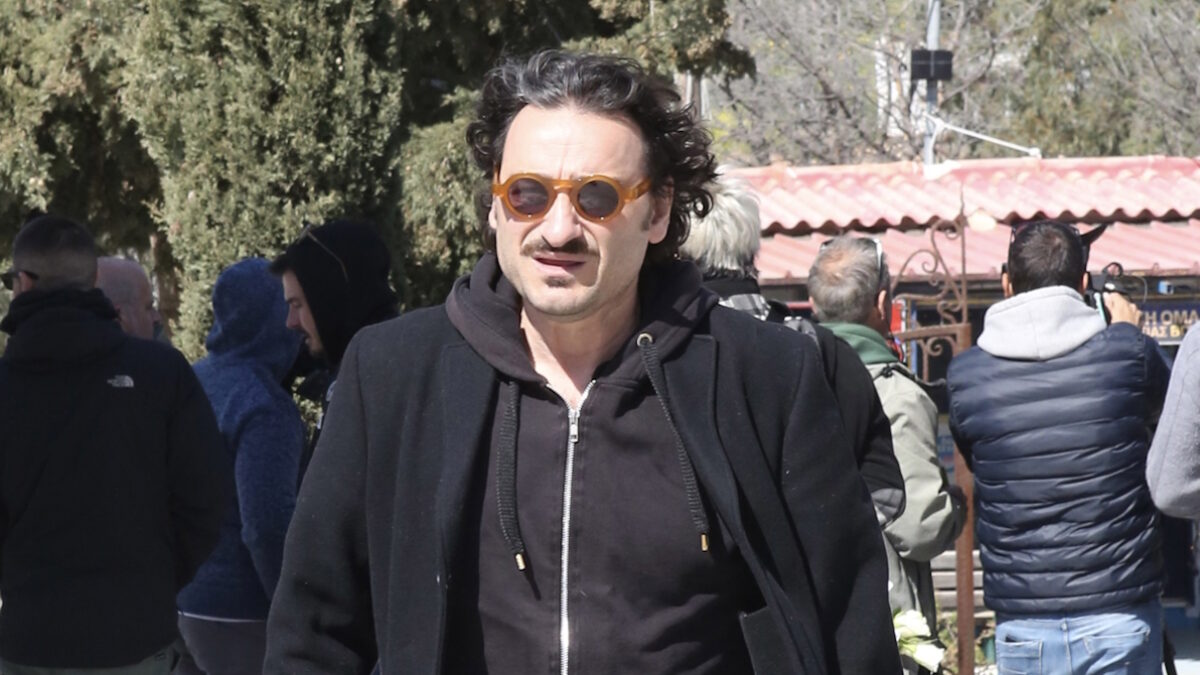 Βασίλης Χαραλαμπόπουλος