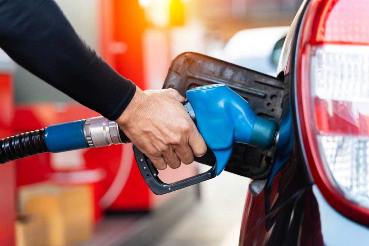 Fuel Pass και επιδότηση στο πετρέλαιο κίνησης: «Πιάνουν ταβάνι» οι δαπάνες με ένα νέο γύρο μέτρων