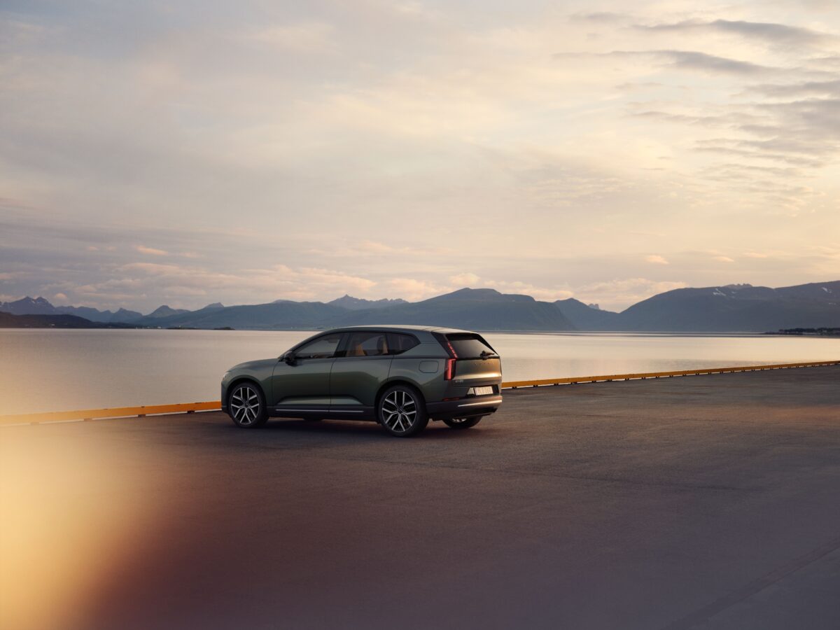 Η Volvo αύξησε κατά 14% τις πωλήσεις των ηλεκτρικών της παγκοσμίως