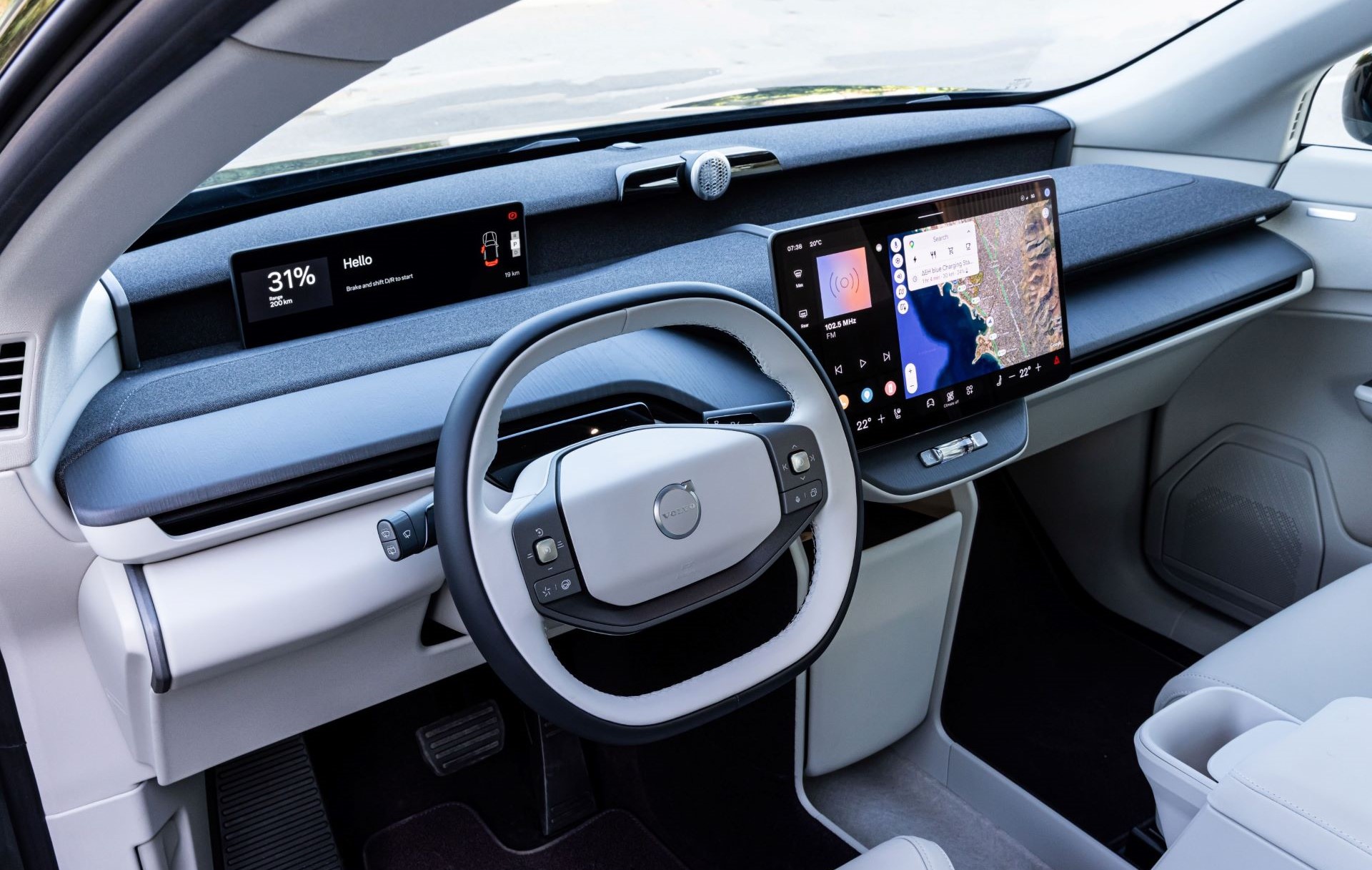 Το ολοκαίνουριο Volvo EX60 «διδάσκει» ασφάλεια – Τιμές και εκδόσεις