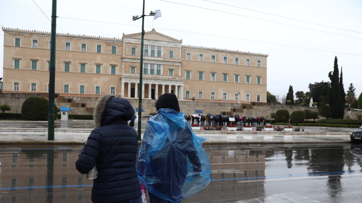 Βροχή στο κέντρο της Αθήνας