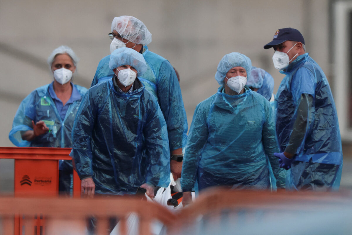 Χανταϊός: Γκάφα από Ολλανδούς νοσηλευτές, μπήκαν σε καραντίνα 6 εβδομάδων - Δεν ακολούθησαν τα πρωτόκολλα ασφαλείας