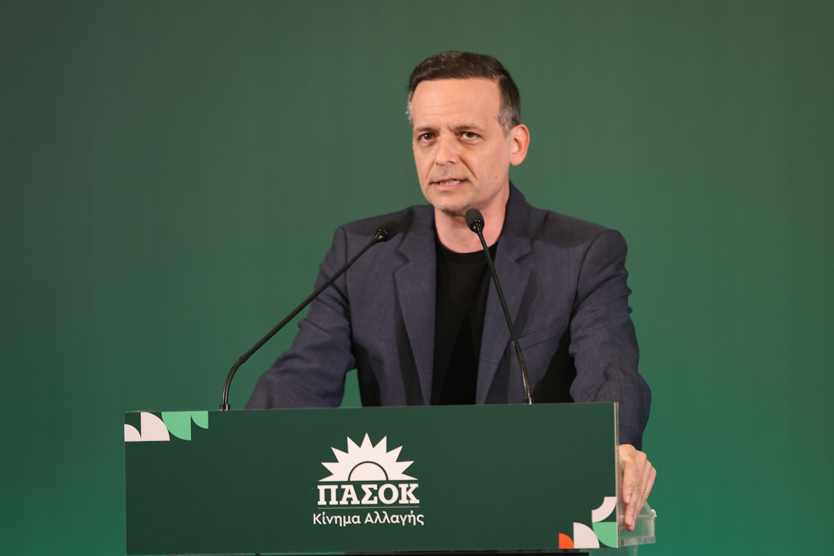 Ο Χάρης Δούκας προτείνει εκλογική συνεργασία ΠΑΣΟΚ και ΕΛ.Α.Σ του Αλέξη Τσίπρα και αφήνει ανοιχτό το θέμα αρχηγού
