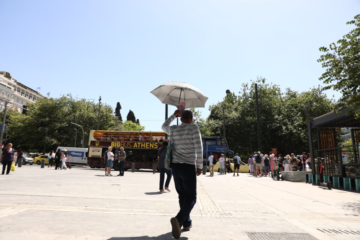Καιρός: Καλοκαιρινό σκηνικό το τριήμερο του Αγίου Πνεύματος – Θα αγγίξει τους 34 βαθμούς η θερμοκρασία