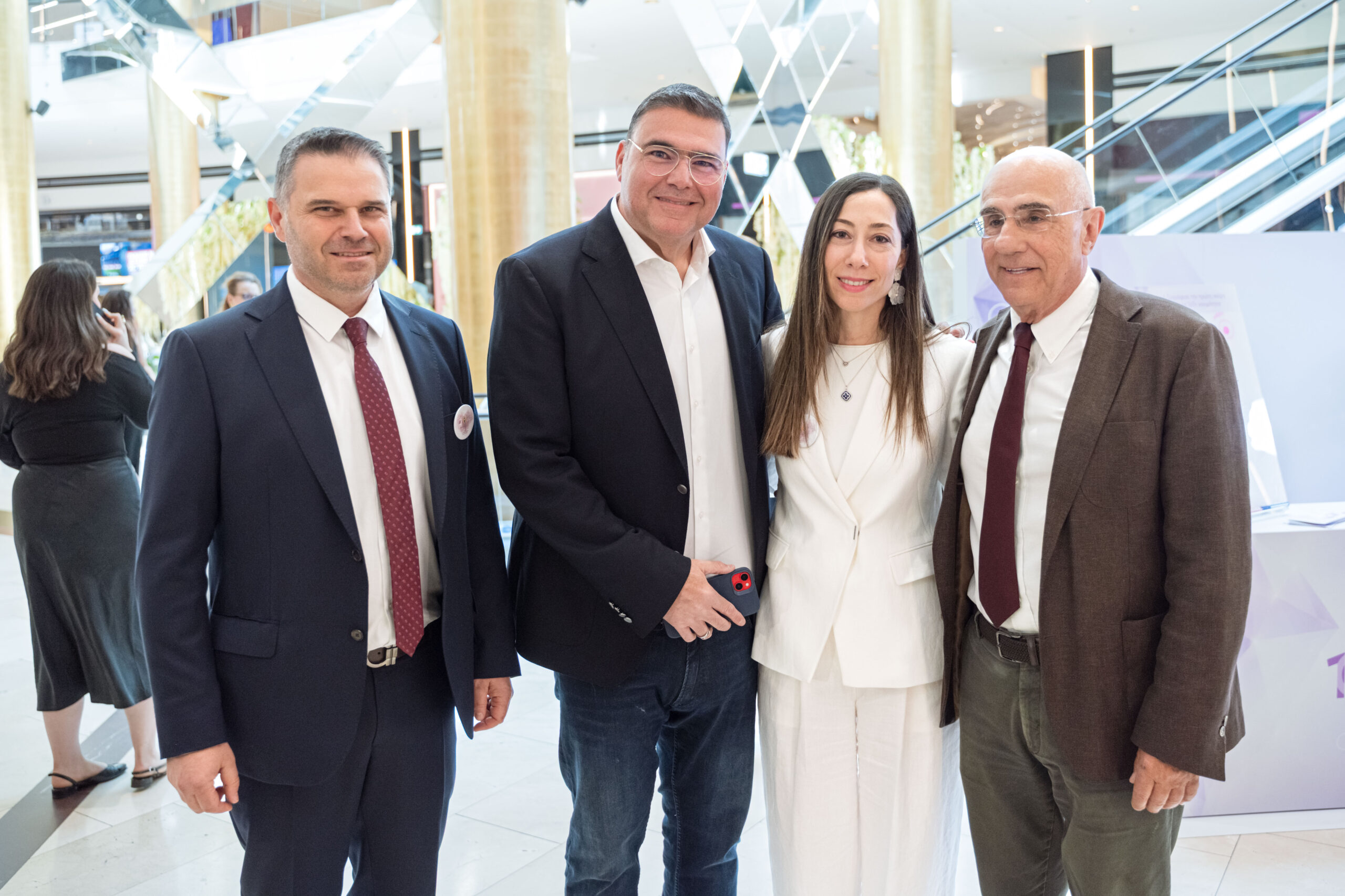 Αργύρης Πανταζάρας Ηθοποιός, Έυη Φραγκάκη Δημοσιογράφος.