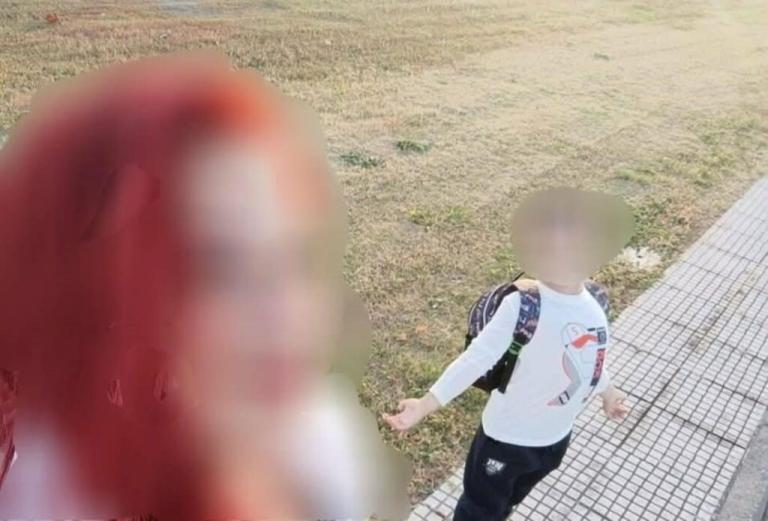 Η μητέρα με τον 8χρονο γιο της