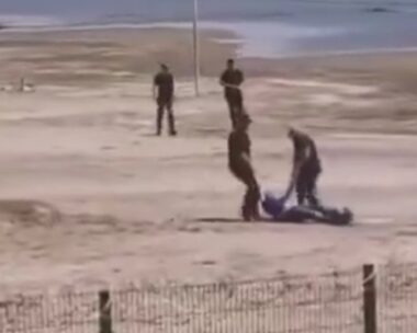 Στιγμιότυπο από τα σοβαρά επεισόδια στη νοτιοδυτική Αλβανία