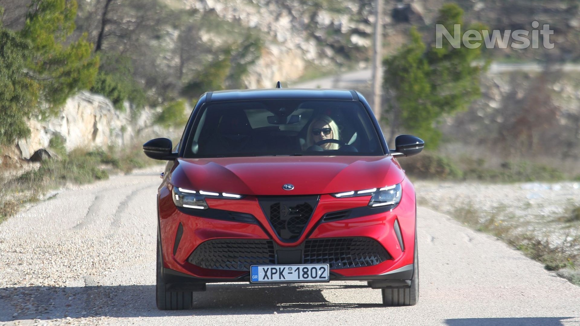 Alfa Romeo Junior Elettrica Veloce 280PS – Δοκιμή: Οδηγική απόλαυση που... ηλεκτρίζει!