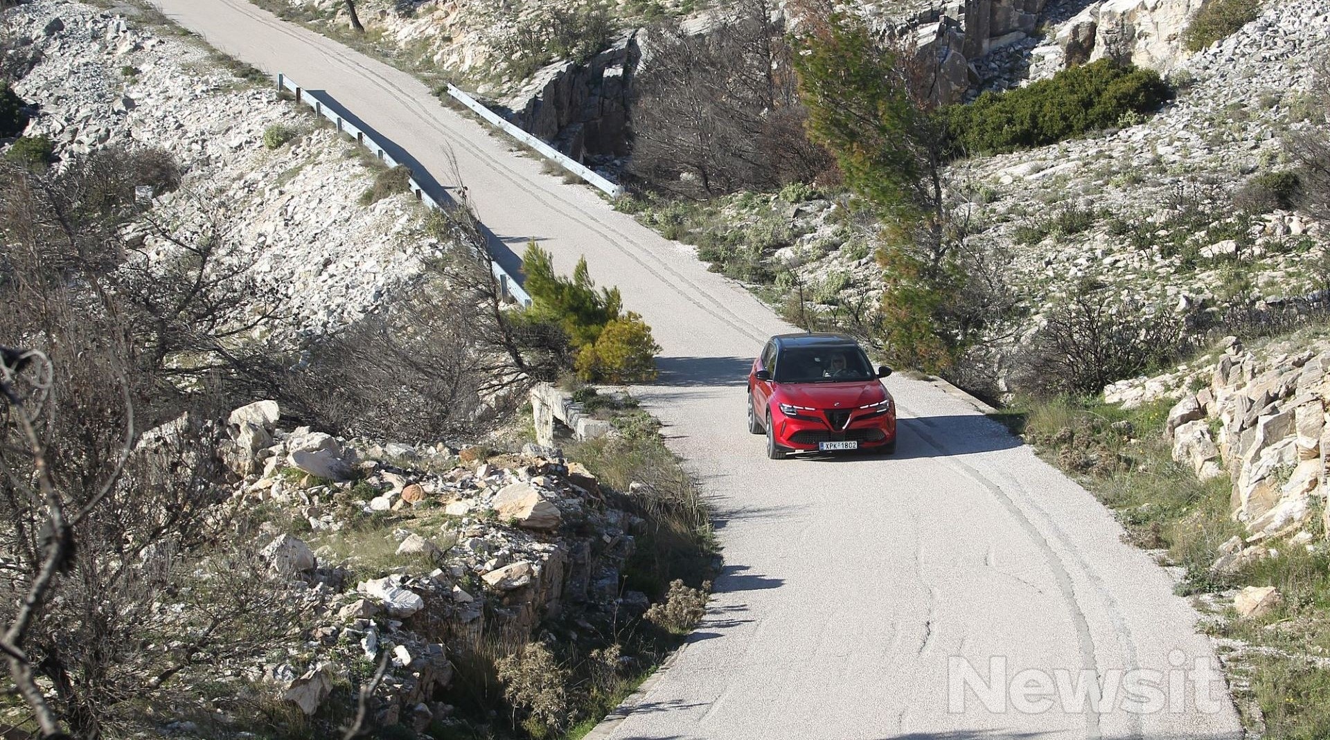 Alfa Romeo Junior Elettrica Veloce 280PS – Δοκιμή: Οδηγική απόλαυση που... ηλεκτρίζει!