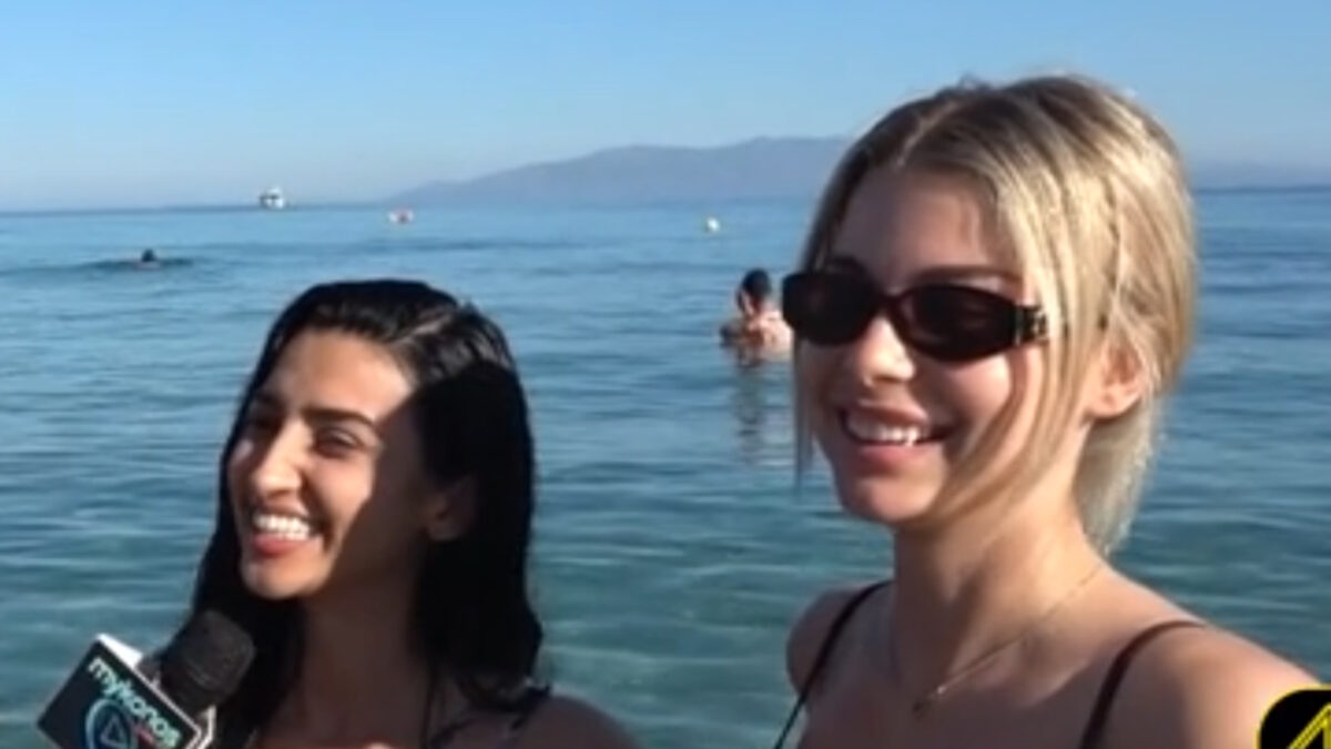 Αναστασία και Modern Cinderella σε παραλία της Μυκόνου