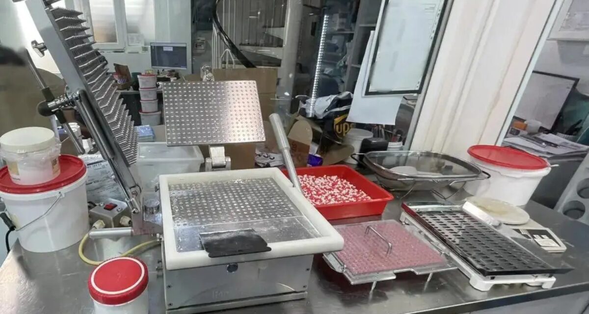 Τα ευρήματα στο φαρμακείο στο Χαλάνδρι
