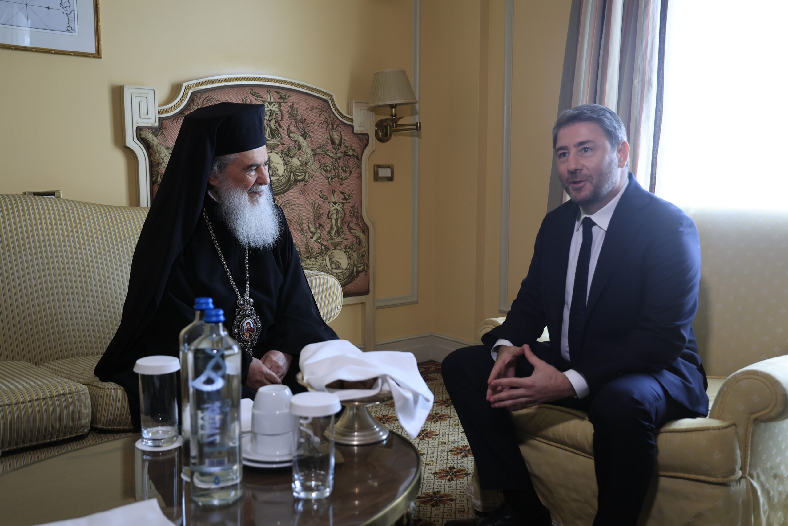Συνάντηση του Προέδρου του ΠΑΣΟΚ-Κινήματος Αλλαγής, Νίκου Ανδρουλάκη με τον Πατριάρχη Ιεροσολύμων, κ.κ. Θεόφιλο. Τρίτη 9 Ιουνίου 2026 (ΓΙΩΡΓΟΣ ΚΟΝΤΑΡΙΝΗΣ / EUROKINISSI)