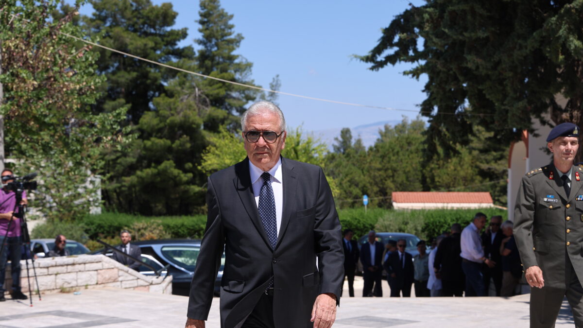 Δημήτρης Αβραμόπουλος