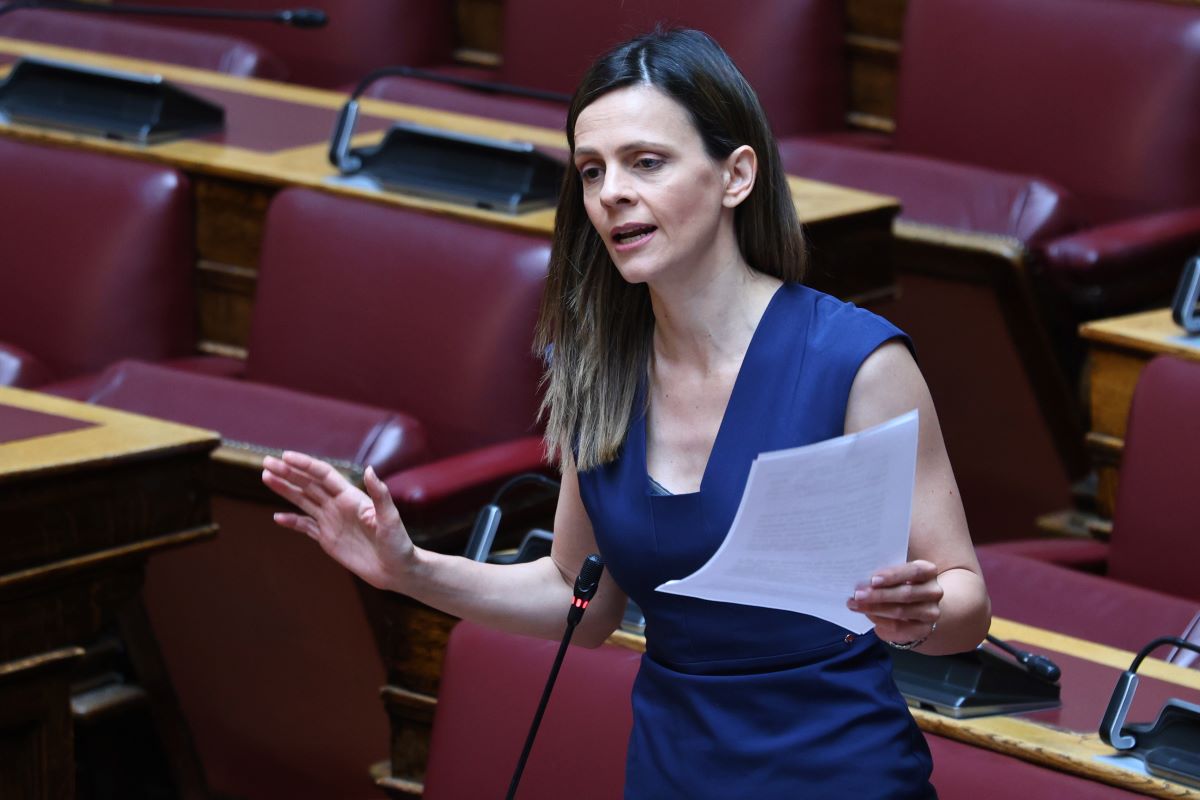 Η Έφη Αχτσιόγλου