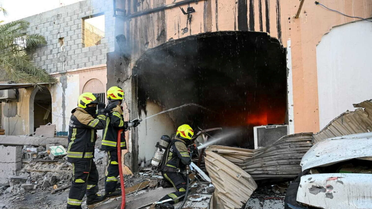 Φωτιές και ζημιές από θραύσματα πυραύλων στο Μπαχρέιν