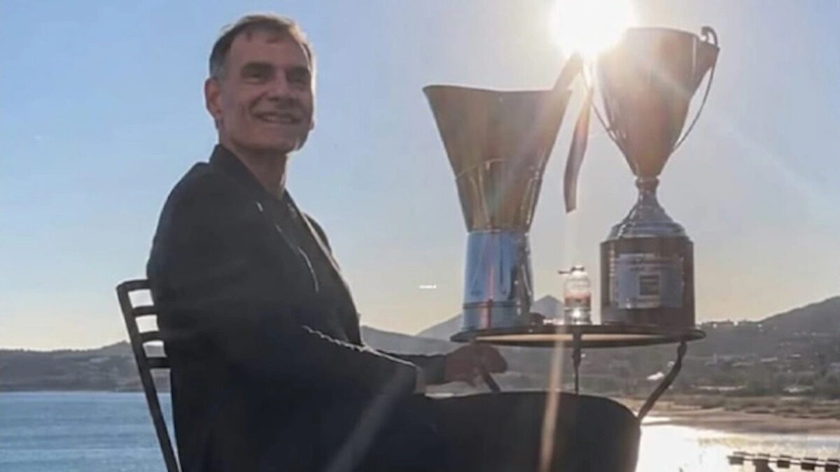 Η AI φωτογραφία του Μπαρτζώκα