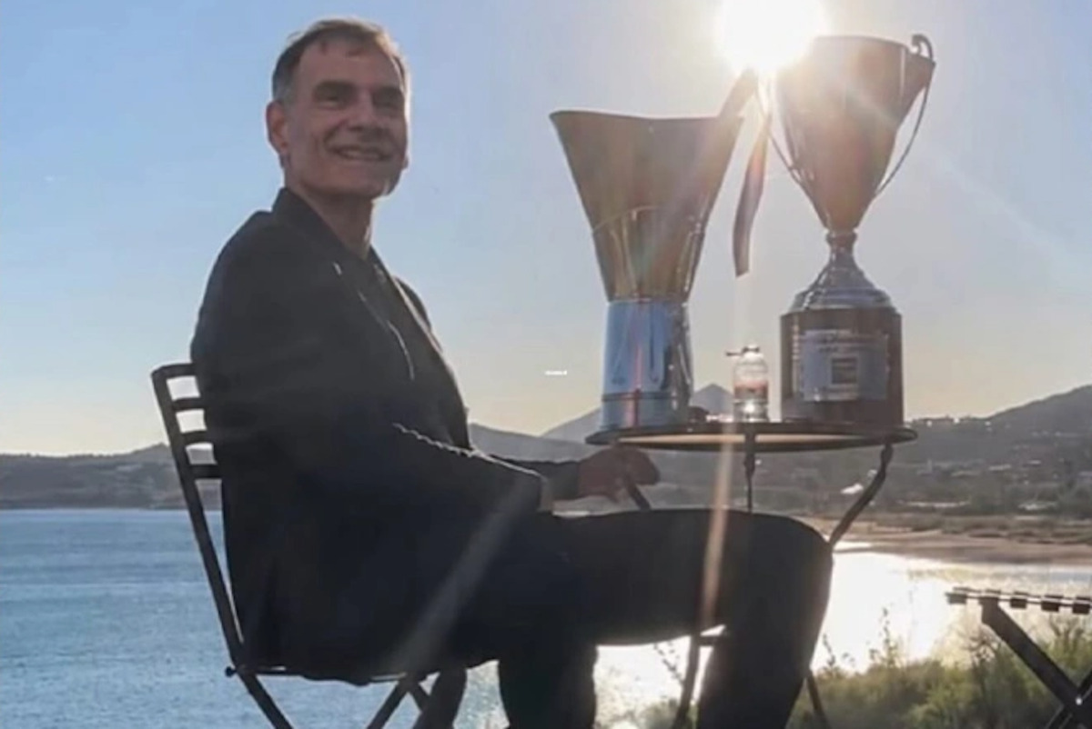 Η AI φωτογραφία του Μπαρτζώκα