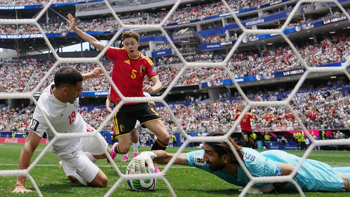 Ο Ιρανός κίπερ, Alireza Beiranvand κάνει απίθανη επέμβαση στον αγώνα με το Βέλγιο