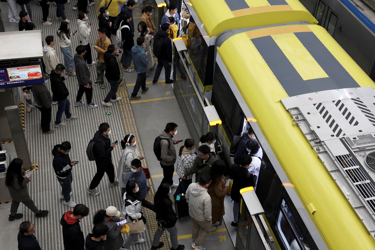 Κίνα: Μείωση εισαγωγών πετρελαίου λόγω στροφής στην ηλεκτροκίνηση μετά τον πόλεμο στο Ιράν σύμφωνα με αναλυτές