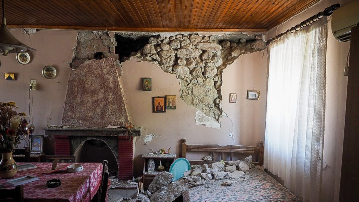 Το χωριό Δαφνούσα ον σεισμό στην Εύβοια (ΘΟΔΩΡΗΣ ΝΙΚΟΛΑΟΥ