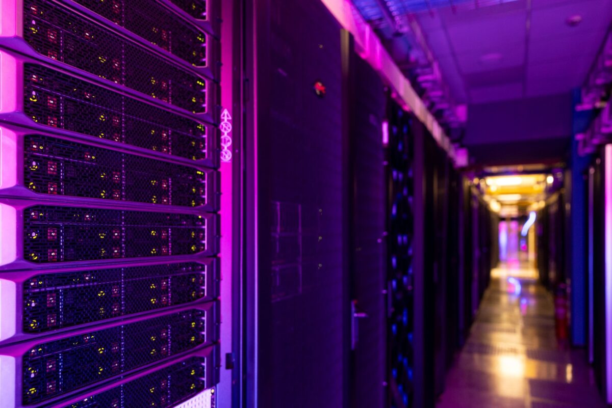 Η Ελλάδα «ετοιμάζεται» για εγκαταστάσεις Data Centers, αλλά 