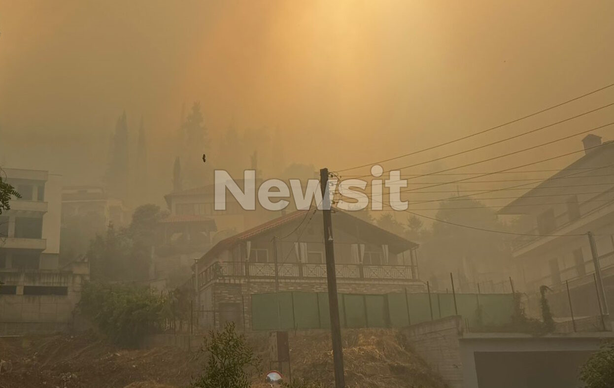 Φωτιά στο Δερβένι Ωραιοκάστρου: Ένας νεκρός και «βροχή» μηνυμάτων του 112 – Μία εγκαυματίας στο Ιπποκράτειο