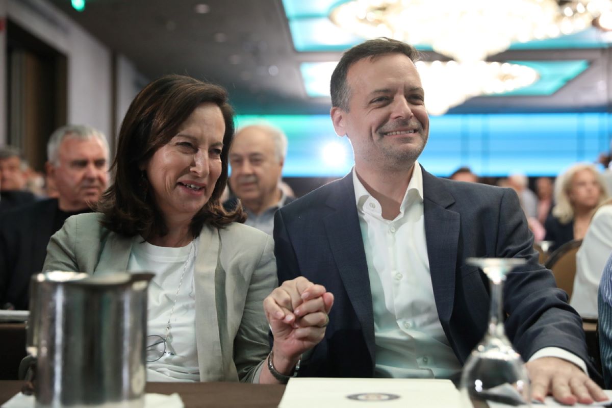 Διαμαντοπούλου και Δούκας