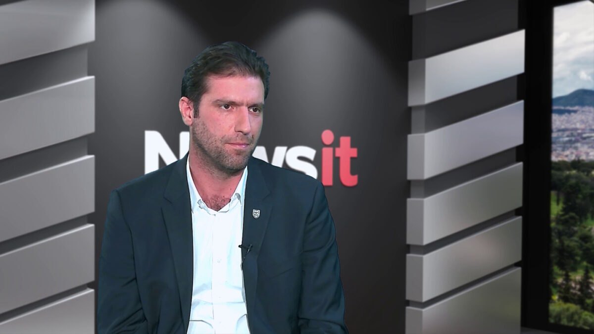 Γιάννης Ντιναπόγιας