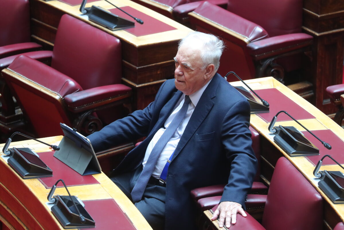 Ο Γιάννης Δραγασάκης ορκίστηκε βουλευτής – Αναμένεται η ανεξ