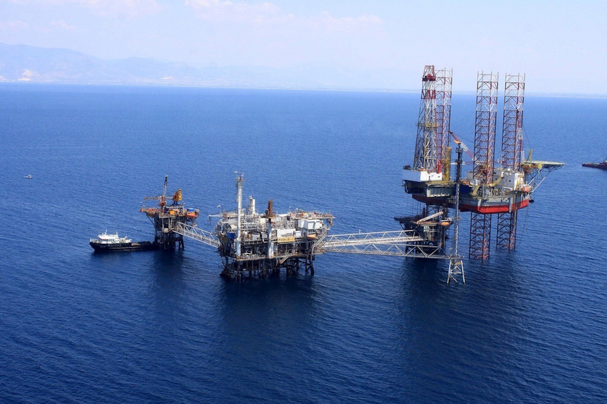 Το πλωτο γεωτρύπανο στον Πρίνο