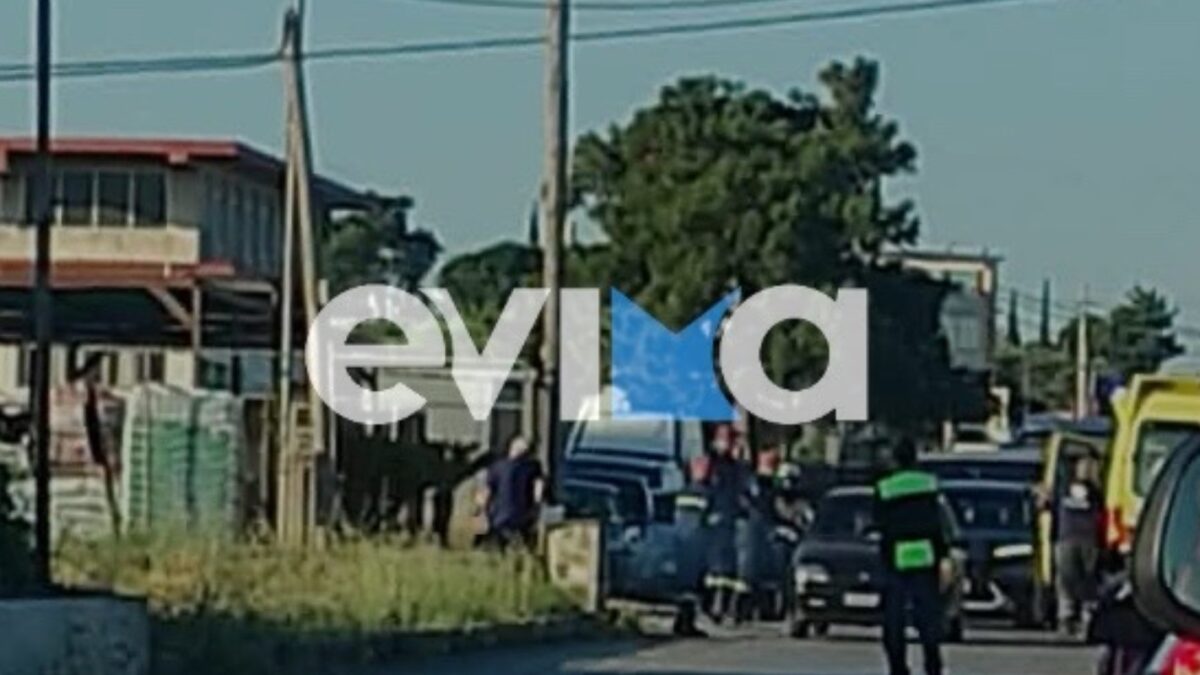 Φορτηγό συγκρούστηκε με μηχανή στην Εύβοια