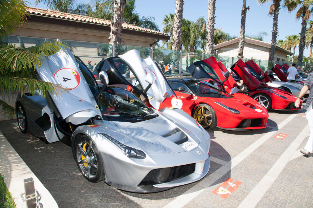 ferrari-cavalcade