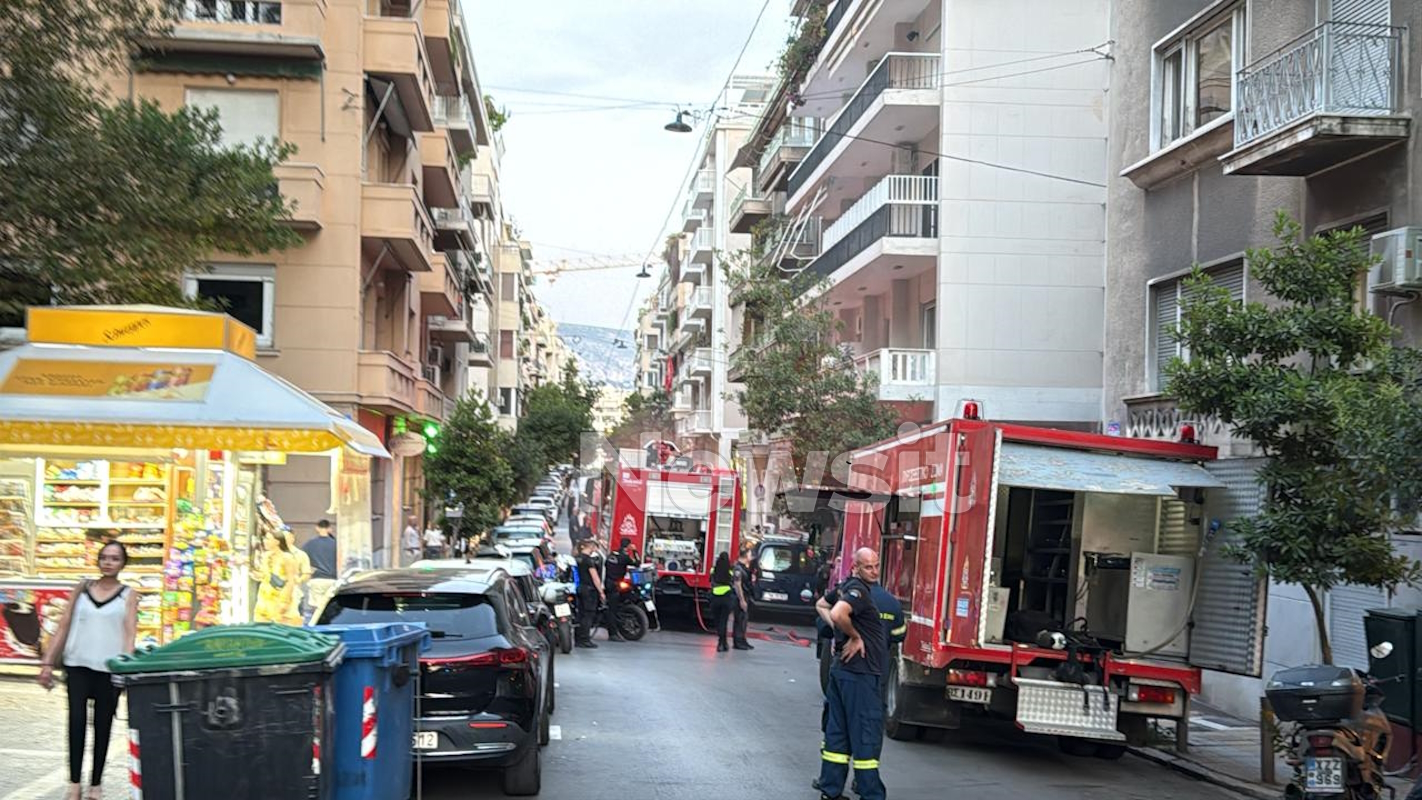 Φωτιά στο Κολωνάκι
