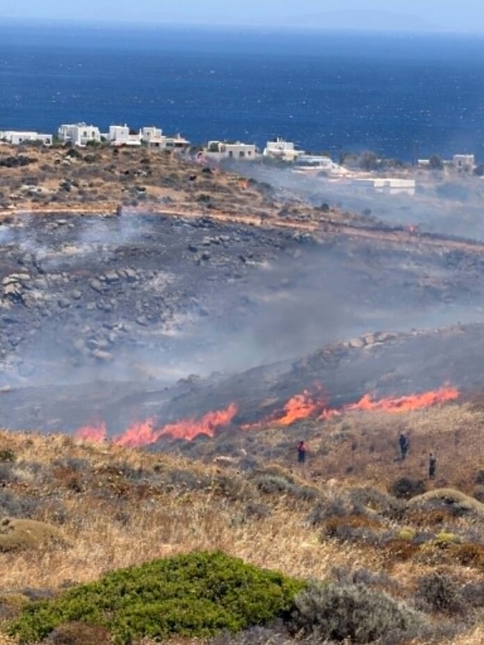 Η φωτιά στη Σύρο
