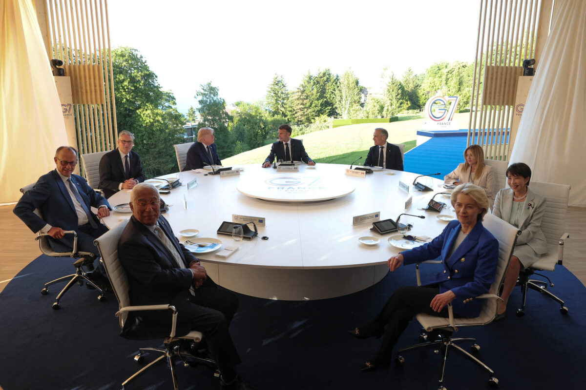 Οι ηγέτες της G7 στη σύνοδο κορυφής στη Γαλλία