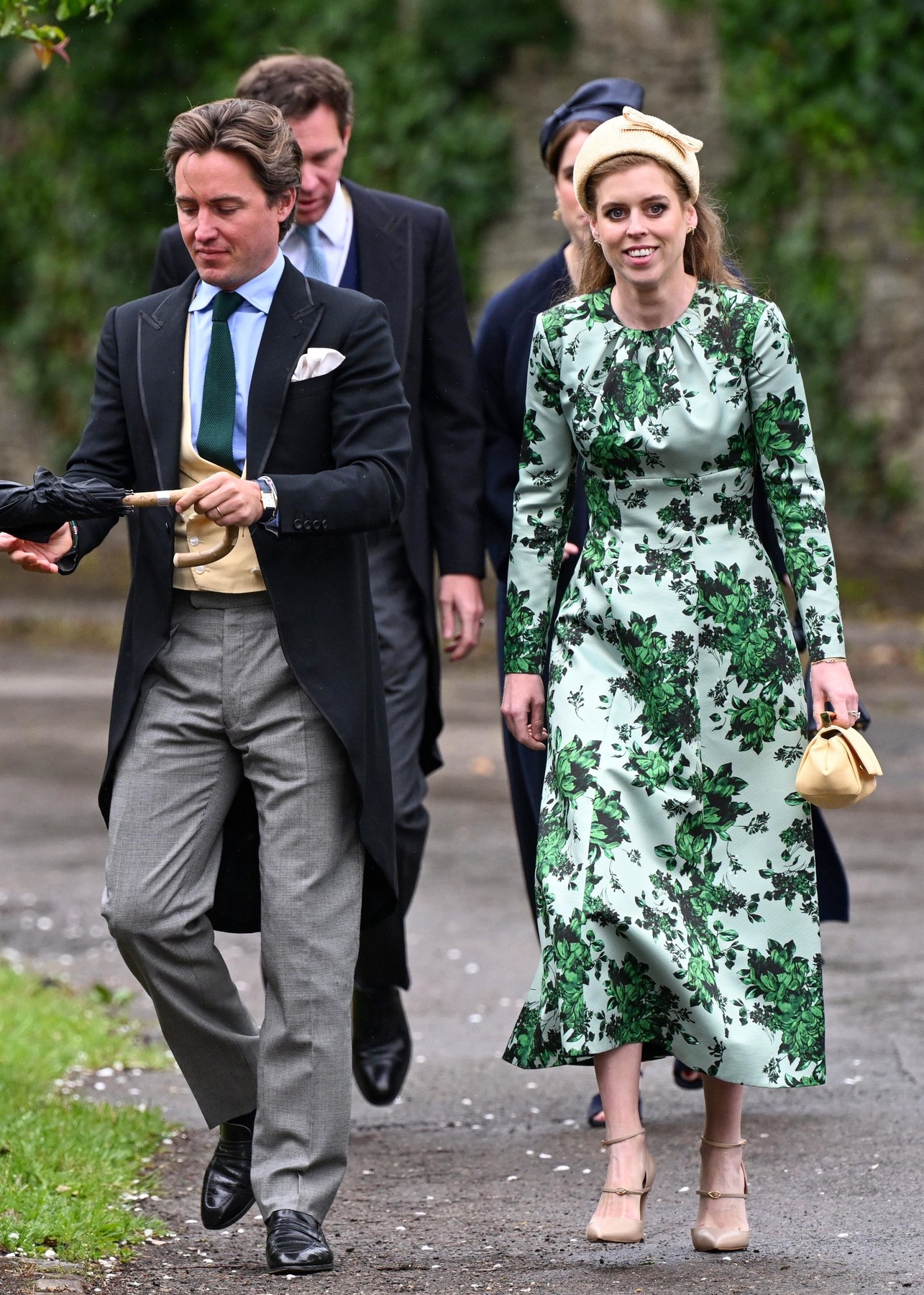 Kemble, UNITED KINGDOM Guests arrive for the Royal wedding of Peter Phillips and Harriet Sperling at All Saints' Church in Kemble, England Pictured: Edoardo Mapelli Mozzi, Jack Brooksbank, Princess Beatrice, Princess Eugenie BACKGRID UK 6 JUNE 2026,Image: 1108282691, License: Rights-managed, Restrictions: , Model Release: no , Pictured: "Edoardo Mapelli Mozzi, Jack Brooksbank, Princess Beatrice, Princess Eugenie" , Credit line: Zak Hussein