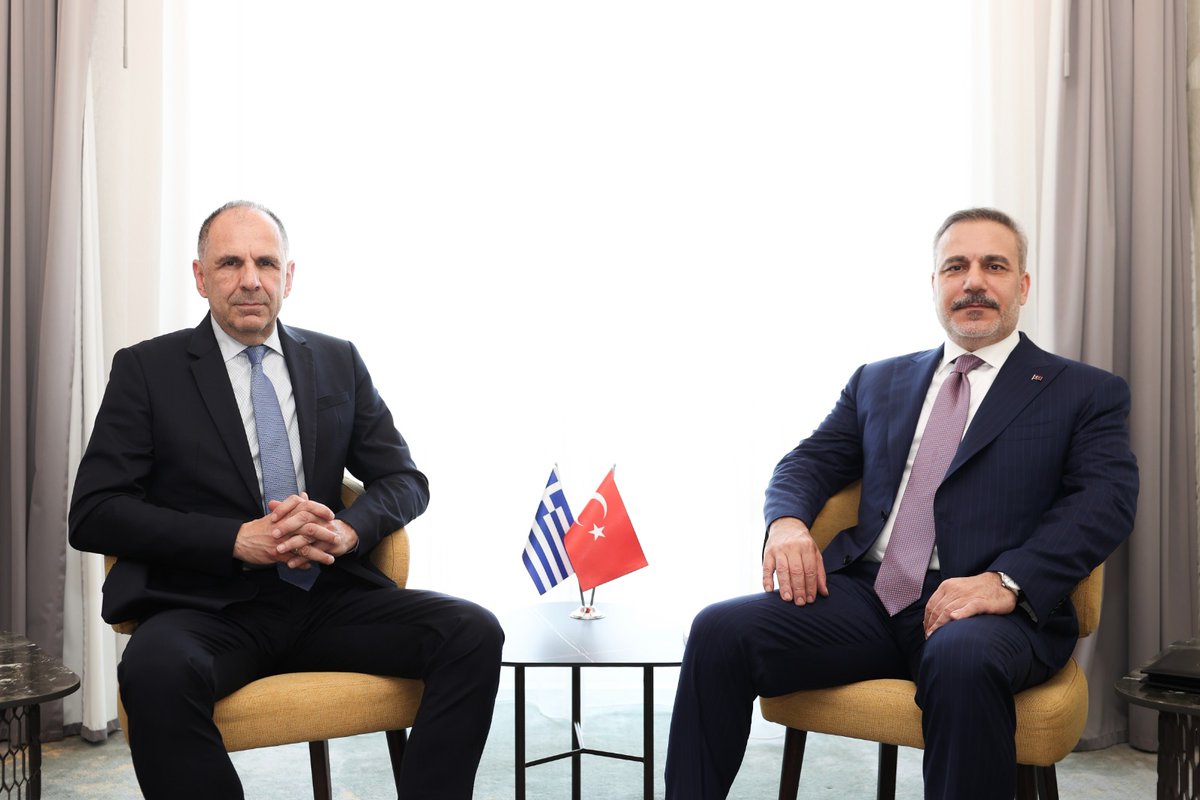 Τετ α τετ Γεραπετρίτη – Φιντάν στη Σόφια με φόντο τη «Γαλάζι